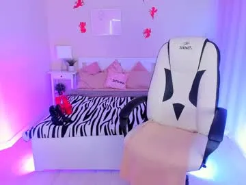 helenaregal – webcam model profile photo