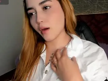 lucia_star_ – webcam model profile photo