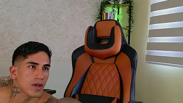 AdanReilly – webcam model profile photo