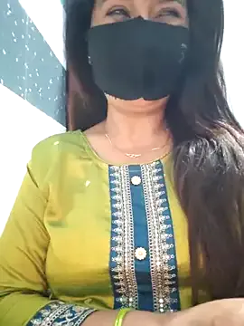 Aishwaryaa_69 – webcam model profile photo