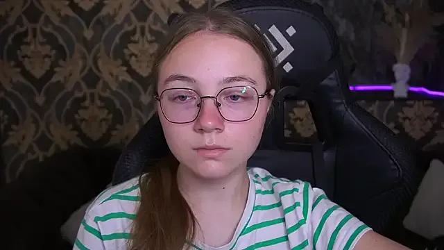 ArrinaWairr – webcam model profile photo