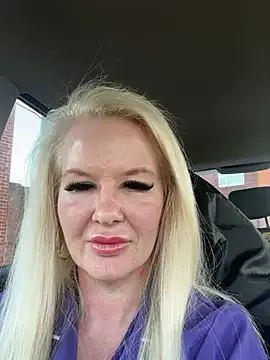 Blonde-Grace's Thumb Image