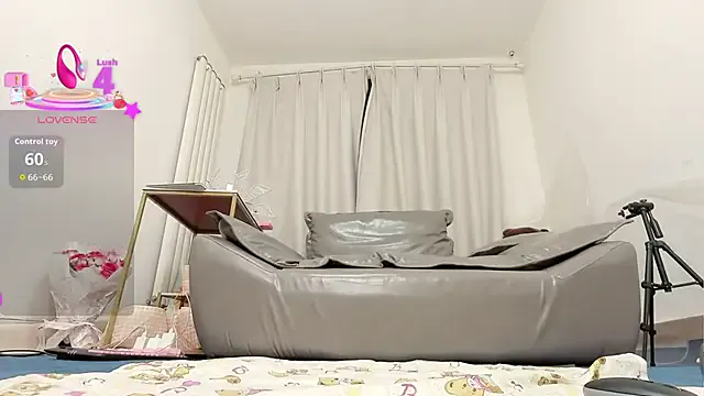 fox-yiyi – webcam model profile photo