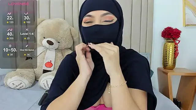 izadii – webcam model profile photo