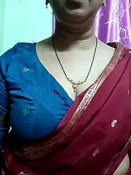 Rosy-B – webcam model profile photo